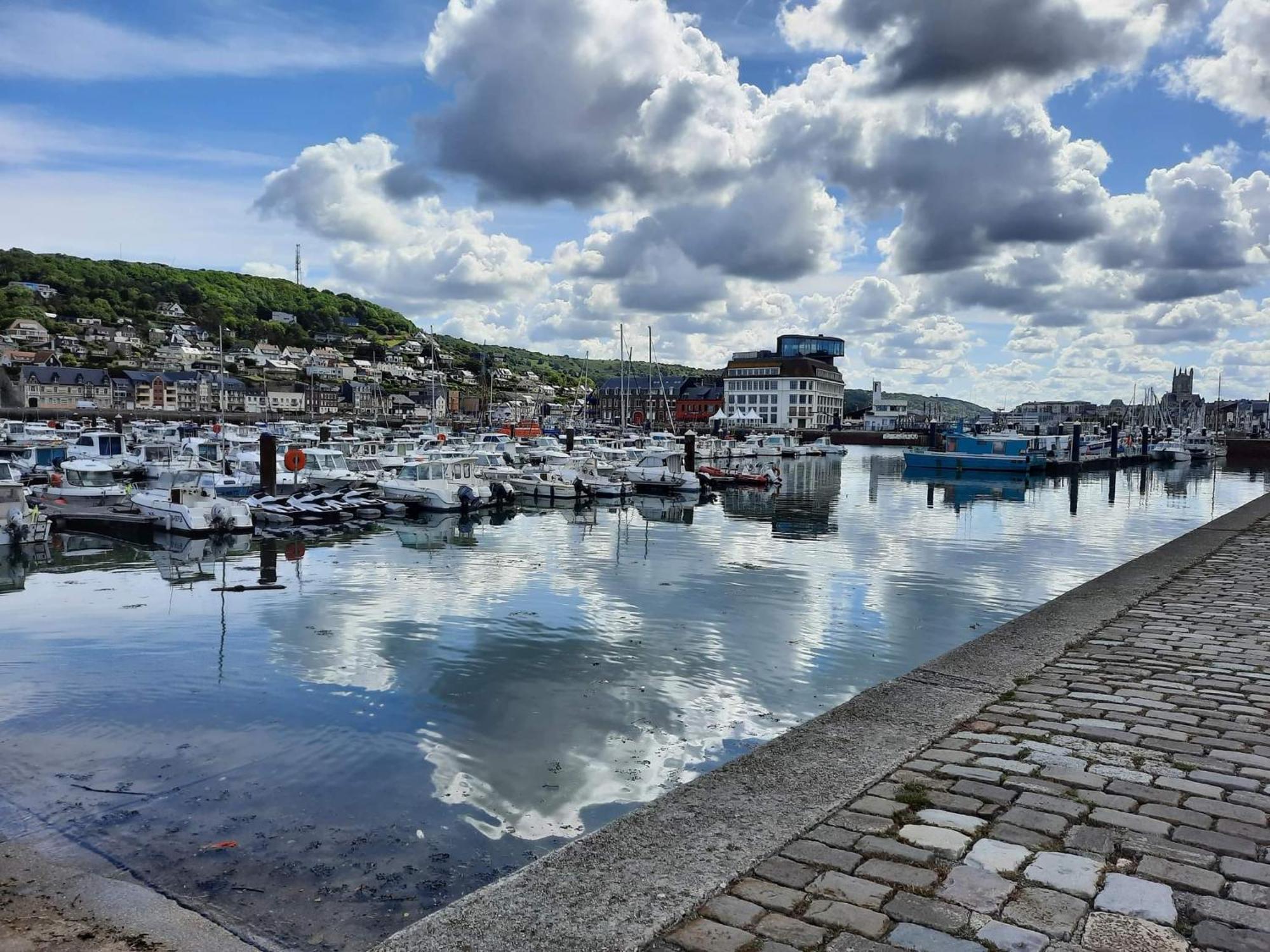 Appartement Renove Avec Vue Sur Mer A Fecamp ! Exteriér fotografie